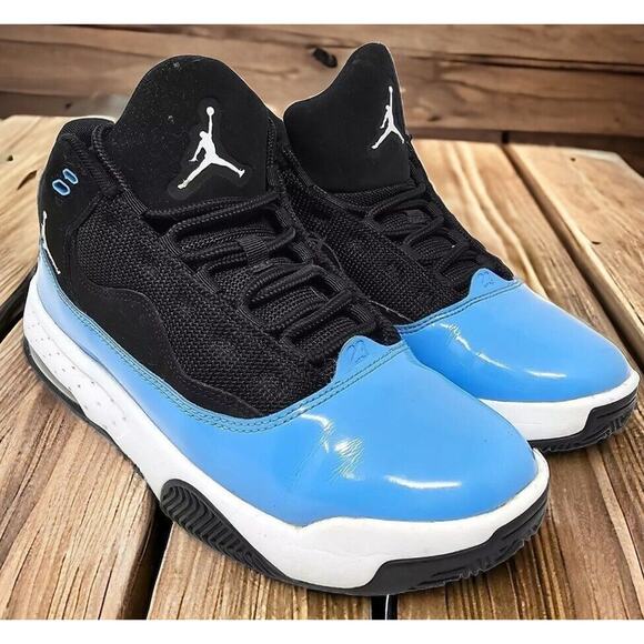 Air Jordan Max Nike University Blue Black Shoes CN8094 Size 4Y /Womens 5.5